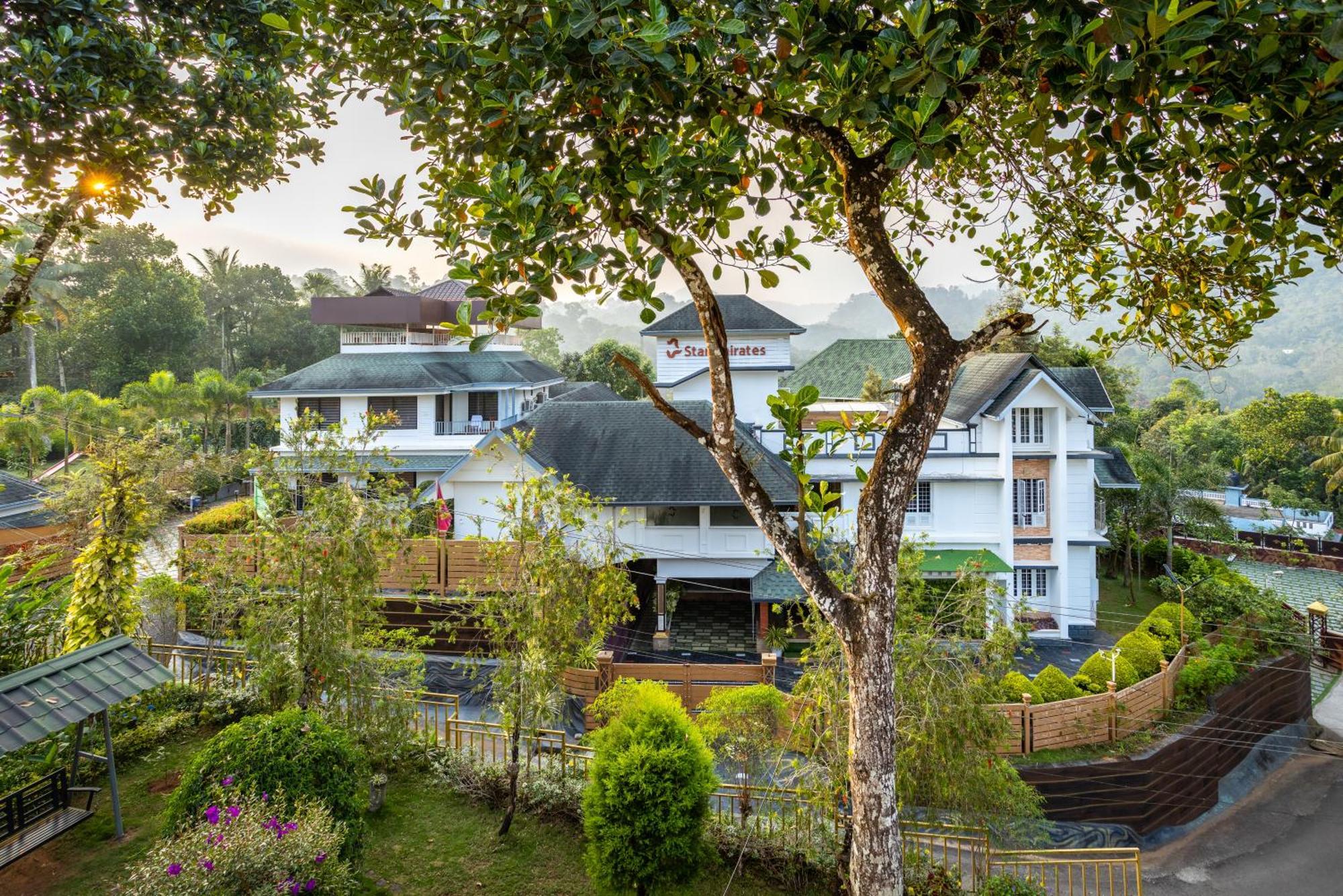 Star Emirates Luxury Resort And Spa, Munnar Anachal Экстерьер фото