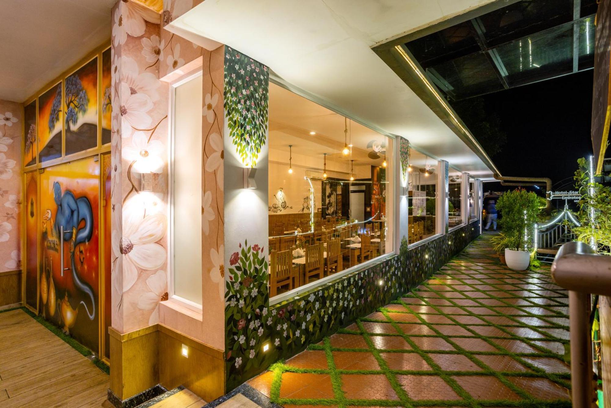 Star Emirates Luxury Resort And Spa, Munnar Anachal Экстерьер фото